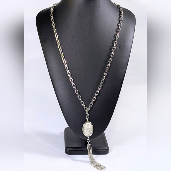 AAQuatif Jewelry - Silver Tassel Lariat Pendant Necklace, Faux Howlite Stone, Boho New